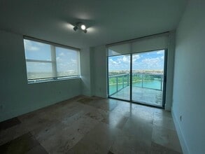 2681 N Flamingo Rd, Unit 1501S in Sunrise, FL - Building Photo - Building Photo