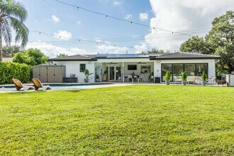 1049 W Palmetto Park Rd in Boca Raton, FL - Building Photo - Building Photo