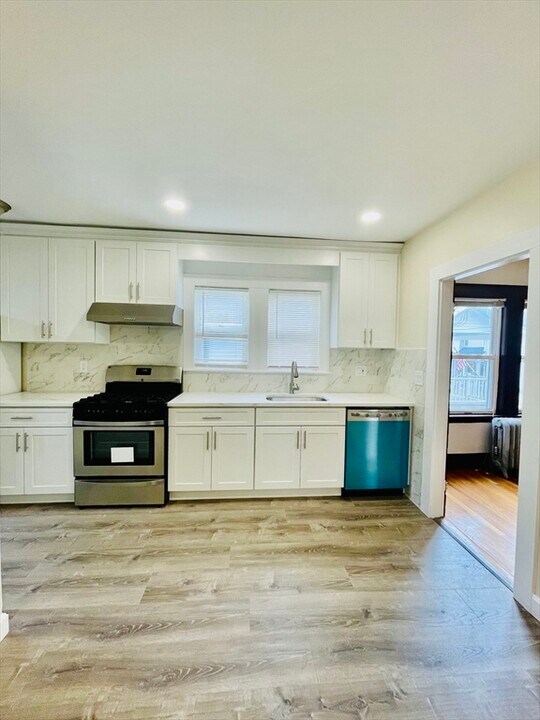 23 Dartmouth St in Quincy, MA - Building Photo