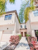 4207 Via Piedra Cir in Sarasota, FL - Building Photo