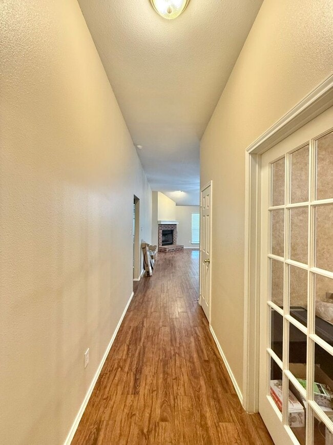 409 Asher Ln in Lindale, TX - Building Photo - Building Photo