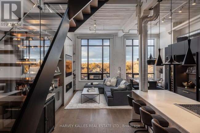 property at 993 Queen St W