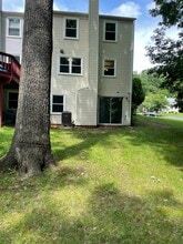 32 Baileys Ct in Silver Spring, MD - Building Photo - Building Photo