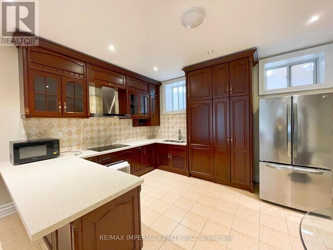 63 Norton Ave in Toronto, ON - Building Photo - Building Photo