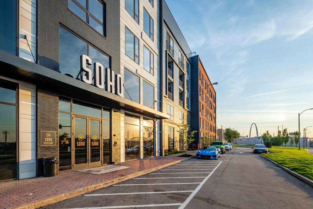 SoHo Apartments in St. Louis, MO - Foto de edificio