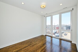 5139 N Broadway in Chicago, IL - Building Photo - Building Photo