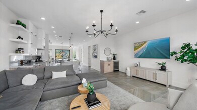 42 Audubon Pl in Sarasota, FL - Building Photo - Building Photo