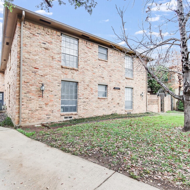 3903 Hawthorne Ave in Dallas, TX - Foto de edificio - Building Photo