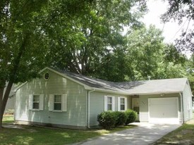 547 Petty St in Petersburg, VA - Building Photo