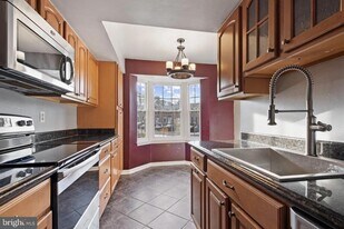 6234 Ducketts Ln in Elkridge, MD - Building Photo