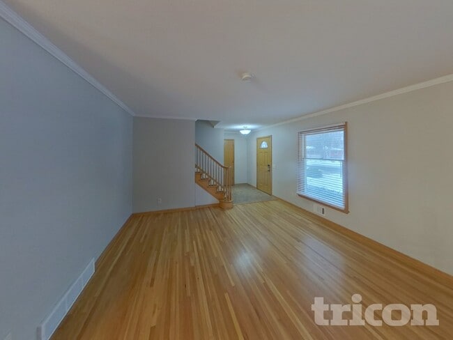 13408 Colfax Ave S in Burnsville, MN - Foto de edificio - Building Photo