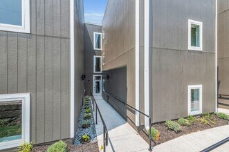 KENWOOD 2 in Kansas City, MO - Foto de edificio - Building Photo