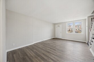 1032 Taylor Dr in Folcroft, PA - Building Photo - Building Photo