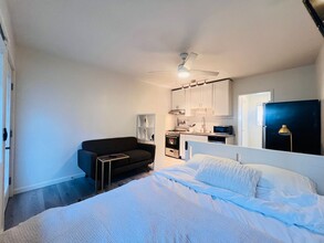 5525 Harold Way in Los Angeles, CA - Building Photo - Building Photo