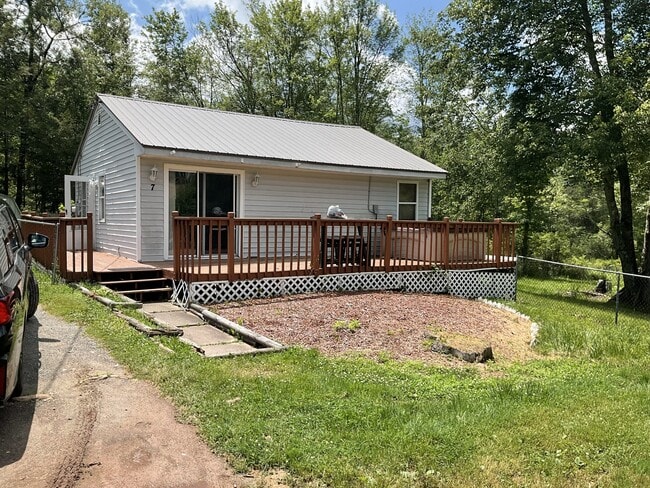 property at 7 Leonard Rd