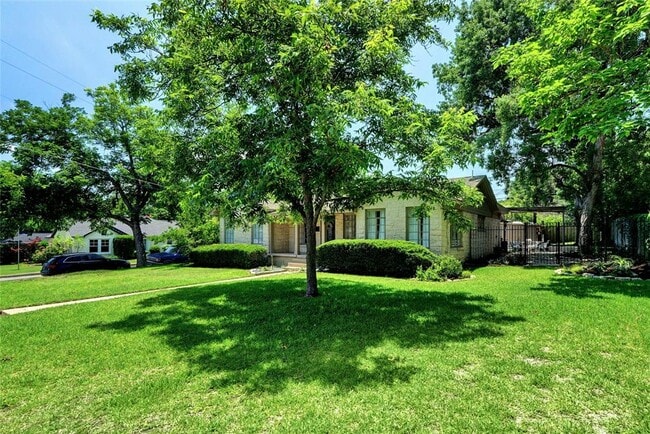 2401 Bowman Ave in Austin, TX - Building Photo - Building Photo