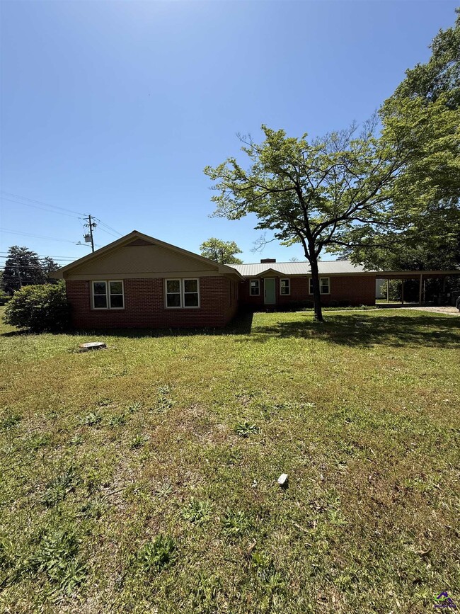 1001 Third St in Perry, GA - Building Photo - Building Photo