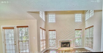 1691 Paddlewheel Dr NE in Marietta, GA - Building Photo