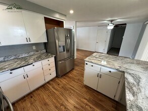 4029 N Clarey St in Eugene, OR - Building Photo - Building Photo