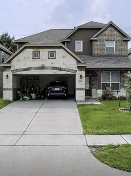 3407 Coopers Ridge Way in Houston, TX - Building Photo