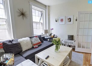 127 Myrtle St, Unit 3 in Boston, MA - Building Photo - Building Photo
