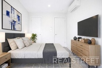 Spacious Penthouse 1 Bed with Private Roof Deck & Terrace!, Unit 4F in Brooklyn, NY - Building Photo - Building Photo
