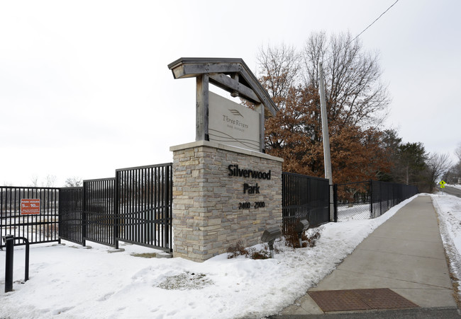 Casas Alquiler en Columbia Heights, MN