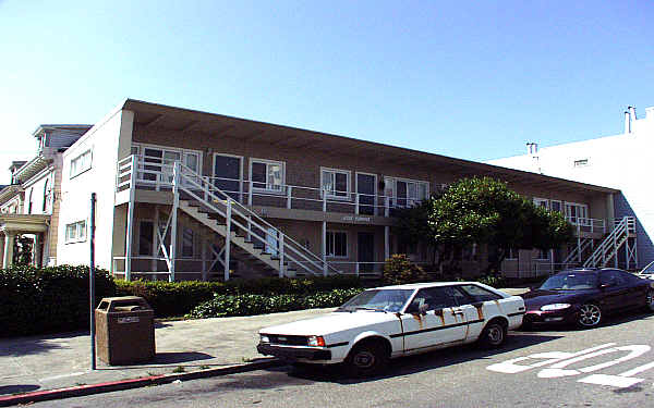 2111 Grove St in San Francisco, CA - Foto de edificio - Building Photo