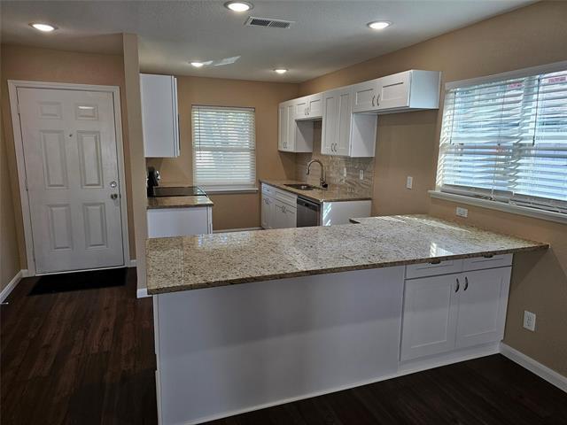 602 Hillcrest St in Mansfield, TX - Building Photo - Building Photo