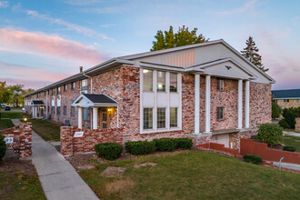 Georgetown Apartments in Green Bay, WI - Foto de edificio - Building Photo