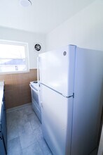 1954 Rockland Ave, Unit 4 in Cincinnati, OH - Building Photo - Building Photo