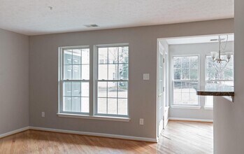 9745 Reese Farm Rd in Owings Mills, MD - Foto de edificio - Building Photo