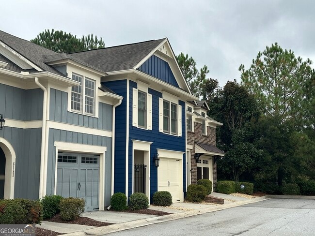 property at 6166 Holly Pk Ln SE