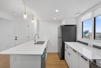 7035 Fane Rd in Edmonton, AB - Building Photo - Building Photo