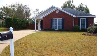 7495 Cardinal Landing Ct in Columbus, GA - Building Photo