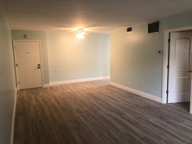 1950 N Andrews Ave, Unit Manor Grove Condo in Wilton Manors, FL - Building Photo - Building Photo