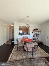 2111 Wisconsin Ave NW in Washington, DC - Foto de edificio - Building Photo