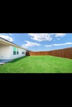 1305 Stuarts Frst Dr in Denton, TX - Building Photo - Building Photo
