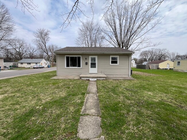 property at 703 E 28th St