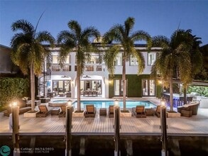 2430 Castilla Isle in Fort Lauderdale, FL - Building Photo - Building Photo