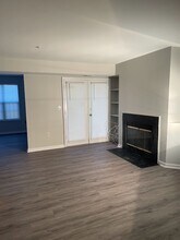 9816 Lake Pointe Ct, Unit 104 in Upper Marlboro, MD - Foto de edificio - Building Photo