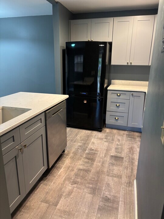 120 Hibiscus Woods Ct, Unit 3D in Deltona, FL - Building Photo