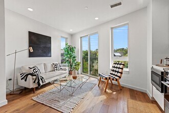 97 Elmwood St-Unit -109 in Cambridge, MA - Building Photo - Building Photo