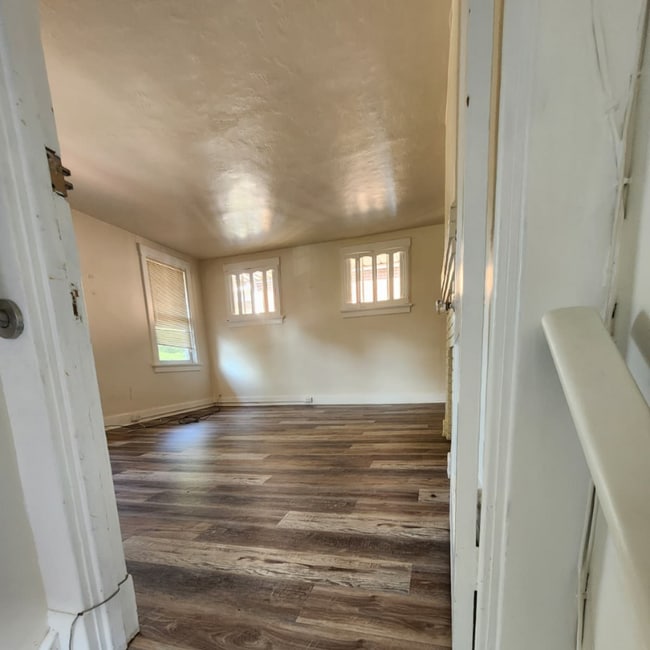property at 5944 Phillips Ave