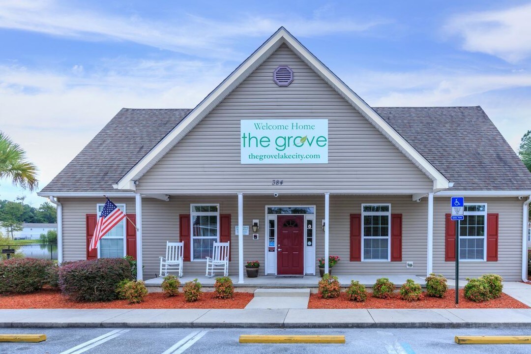 The Grove in Lake City, FL - Building Photo