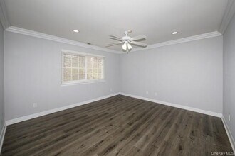 442 Lake Pointe Dr in Middle Island, NY - Building Photo - Building Photo