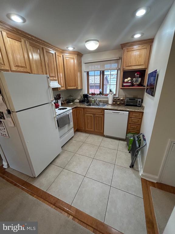 214 Grayling Ave in Narberth, PA - Building Photo - Building Photo