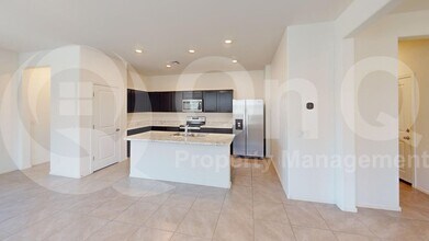 5826 S 23rd Dr in Phoenix, AZ - Building Photo - Building Photo