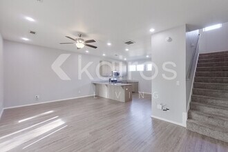 1666 S Razorback Rd in Fayetteville, AR - Building Photo - Building Photo