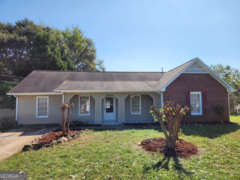 3661 Paddington Trail in Rex, GA - Building Photo